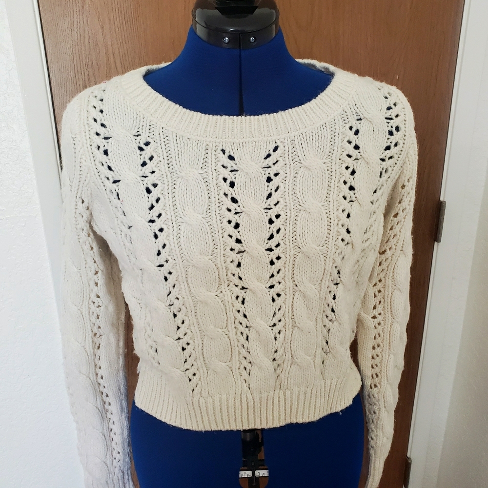 Cream White Cropped Hollister Sweater